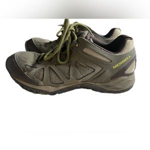 Hiking boots- Women’s